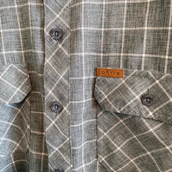 Z ORVIS Classic Collection Men's Button-Up Short Sleeve Shirt – Sz M –Gray/White - Picture 2 of 7